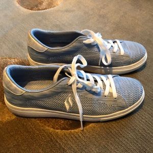 Skechers memory foam ladies shoes size 9